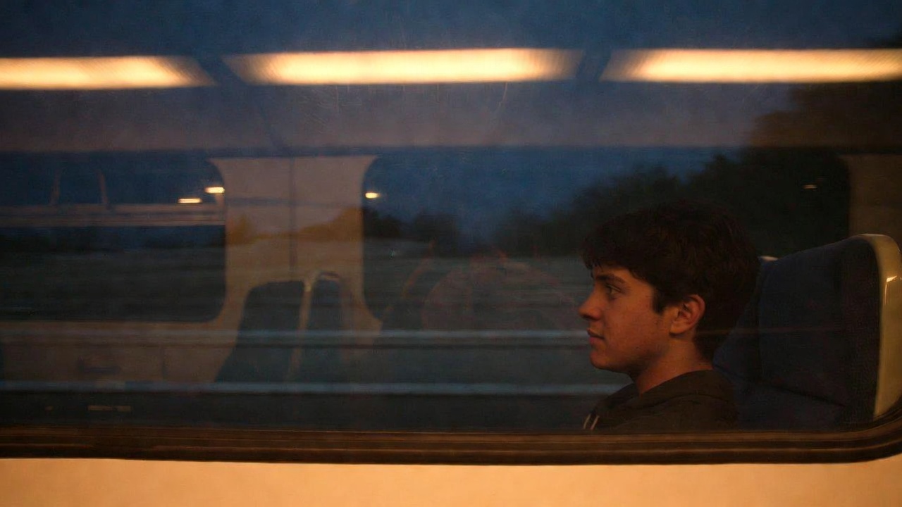 Understanding Commitment Phobia: Why Some People Run and How to Spot Emotional Unavailability Early